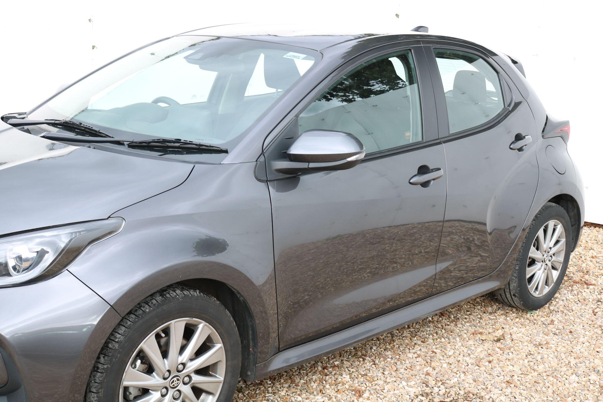 Toyota Yaris view 2