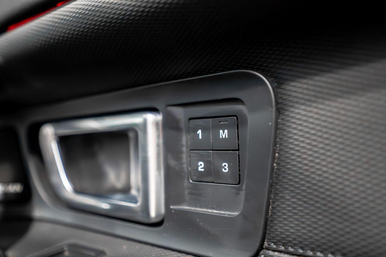 Land Rover Discovery Sport view 7