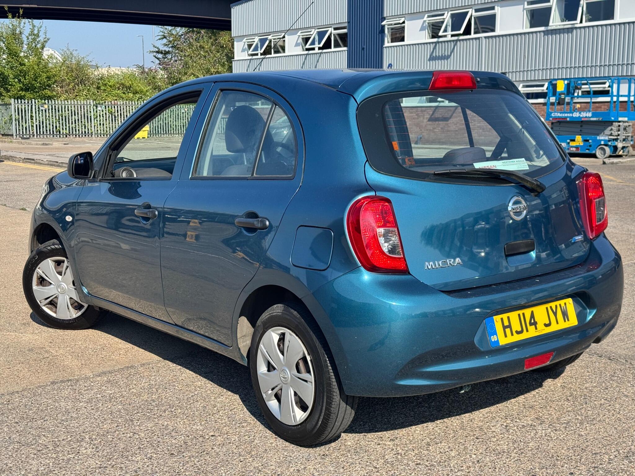 Nissan Micra view 4