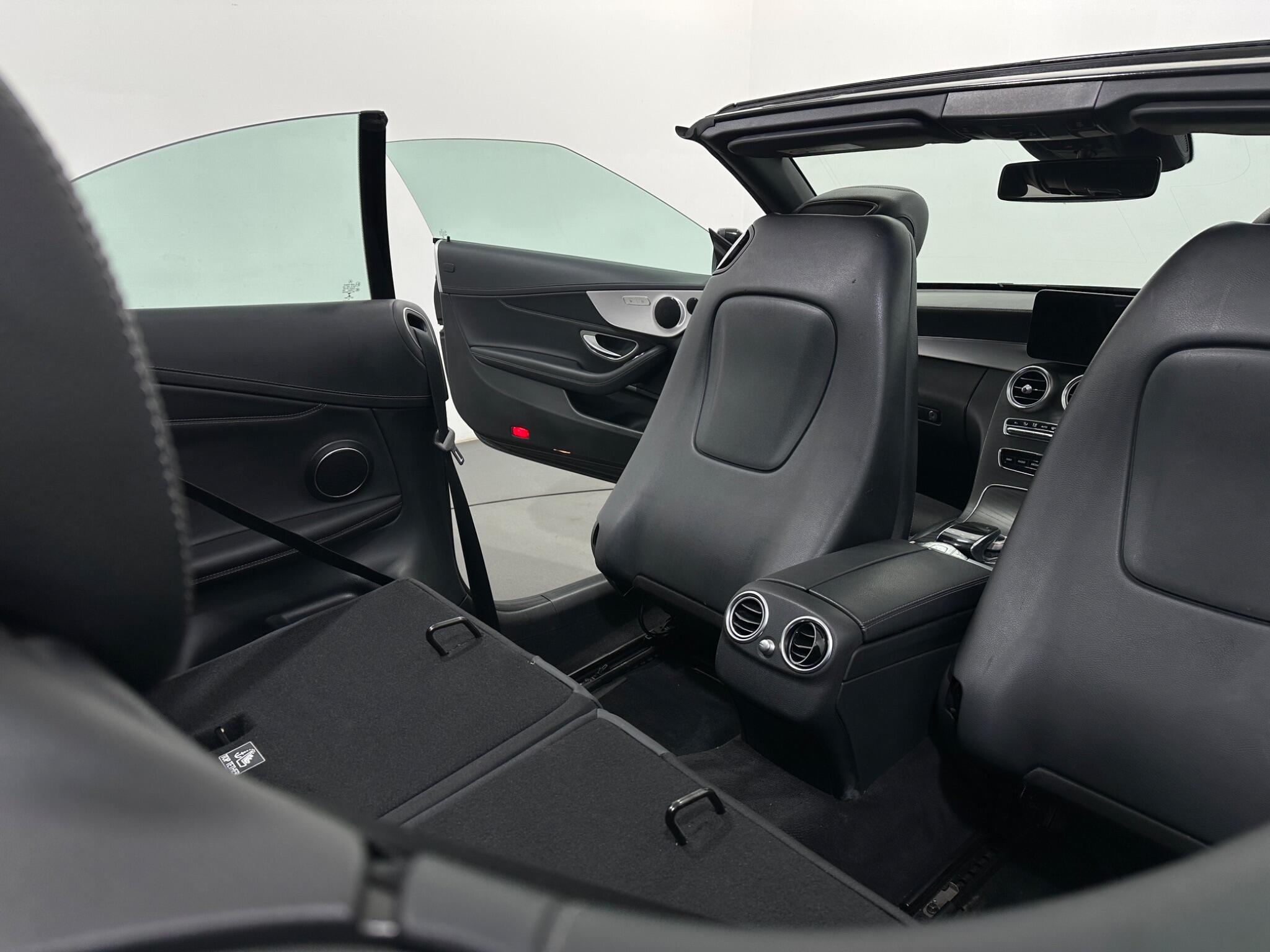Mercedes-Benz C Class view 42