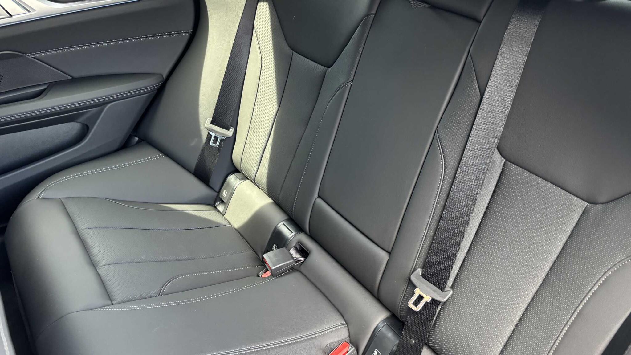 BMW i4 view 13
