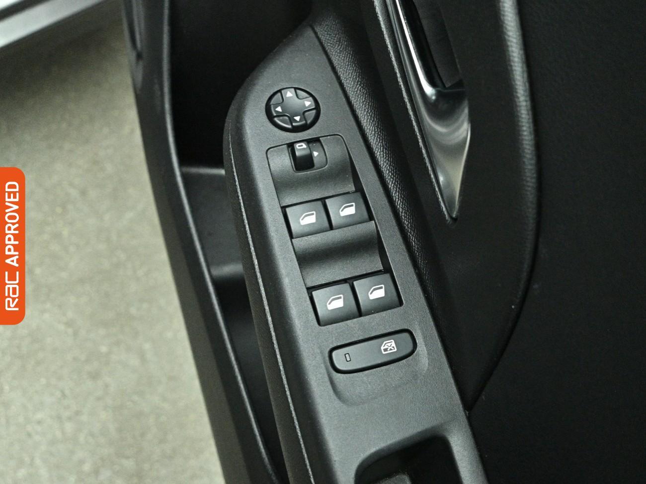 Vauxhall Corsa view 22