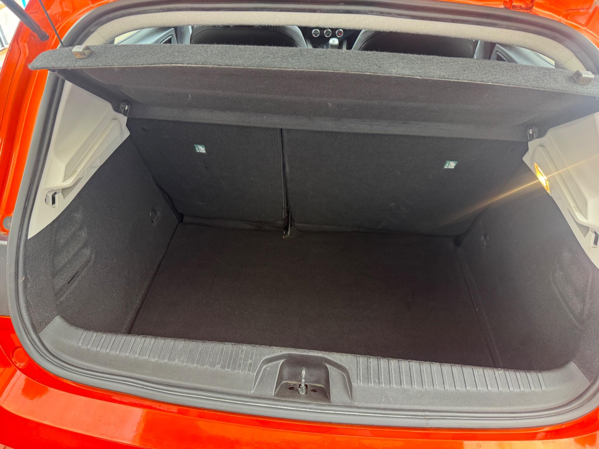 Renault Clio view 22