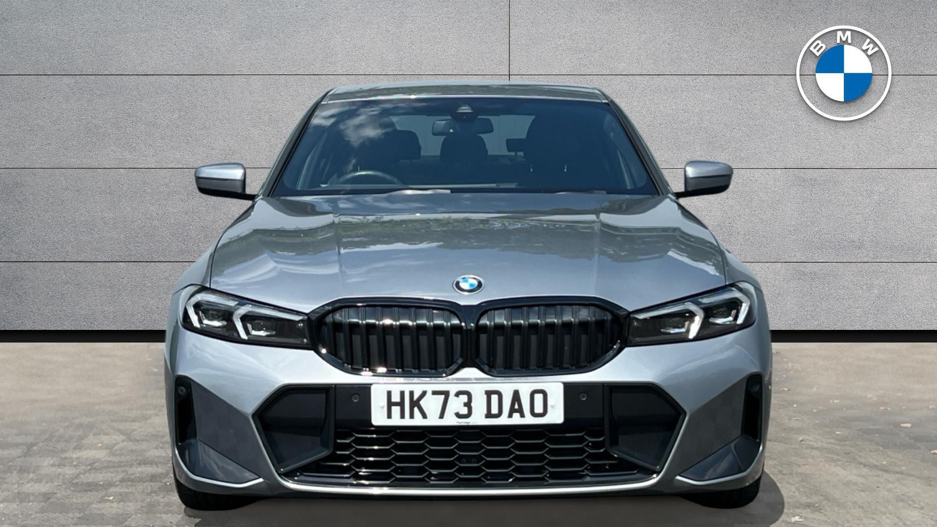 BMW 3 Series view 16