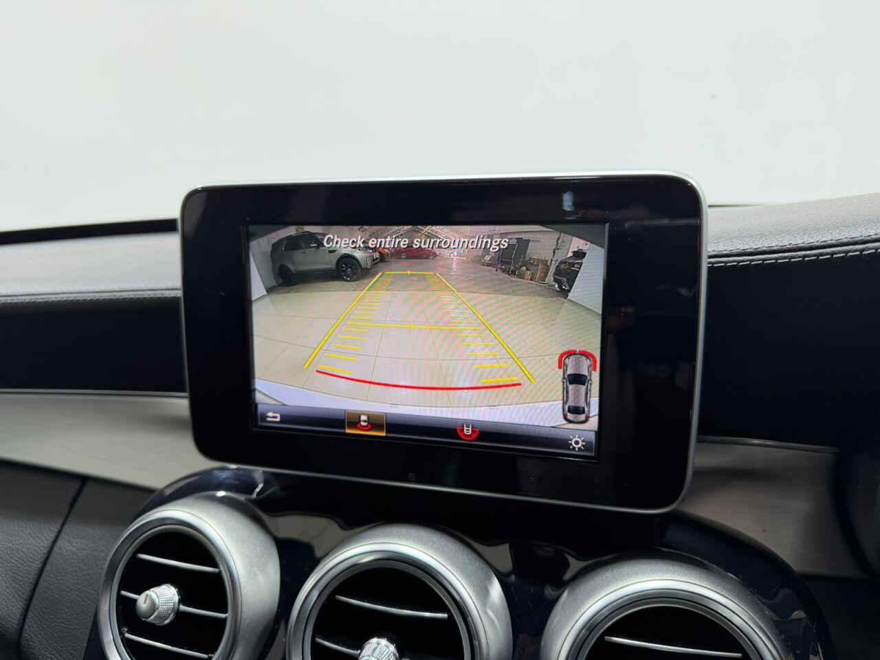 Mercedes-Benz C-Class view 25