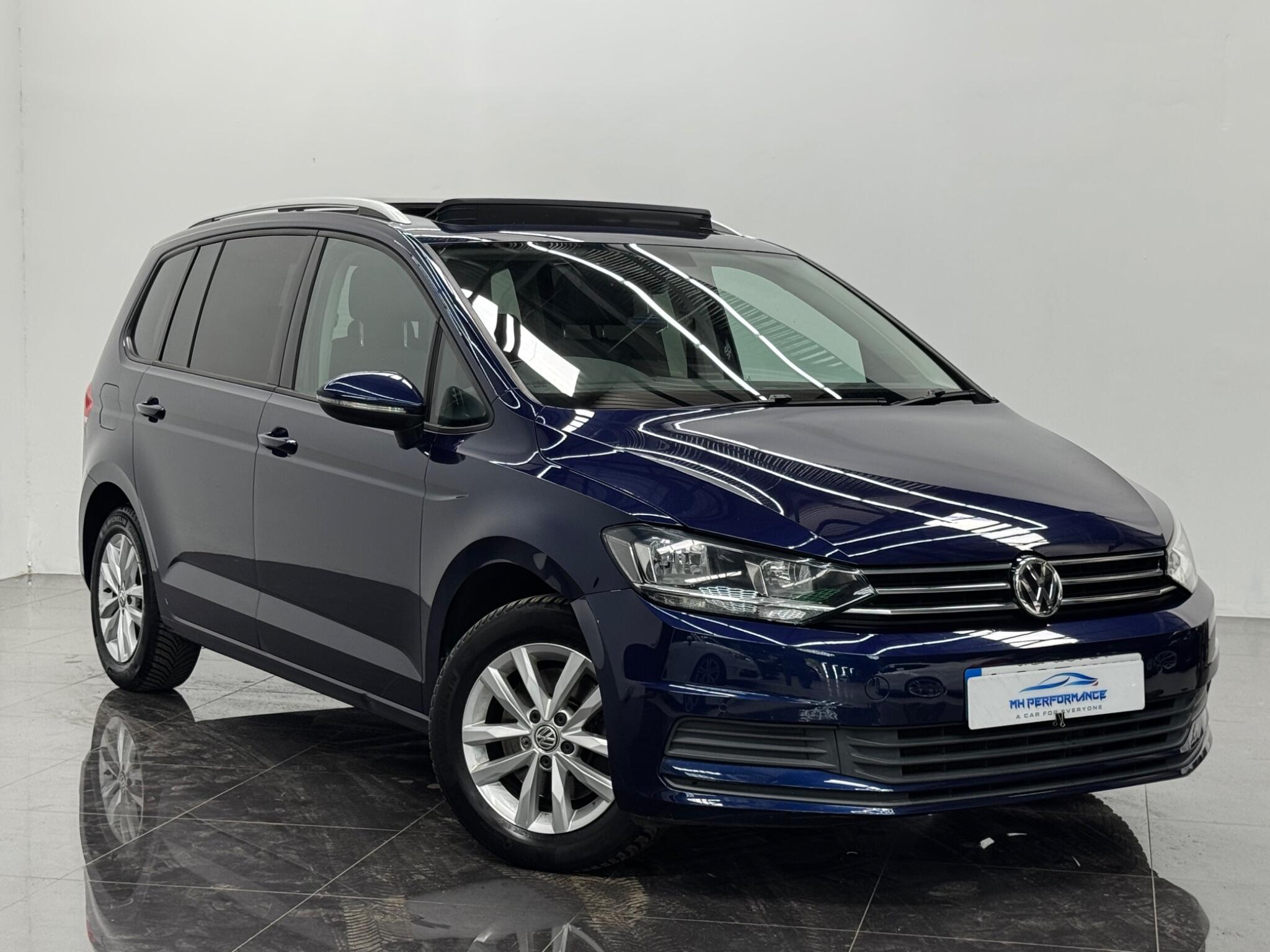 Volkswagen Touran view 62