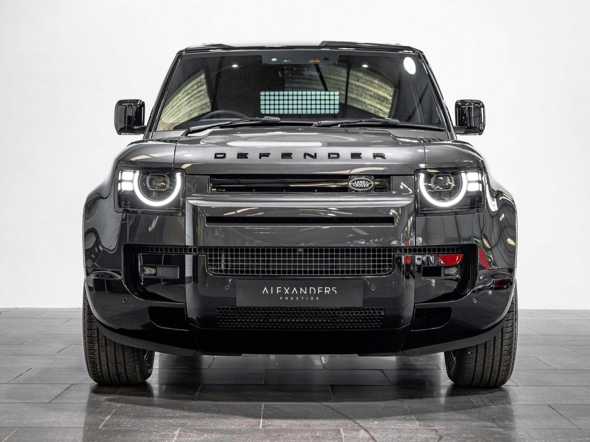 Land Rover Defender view 9