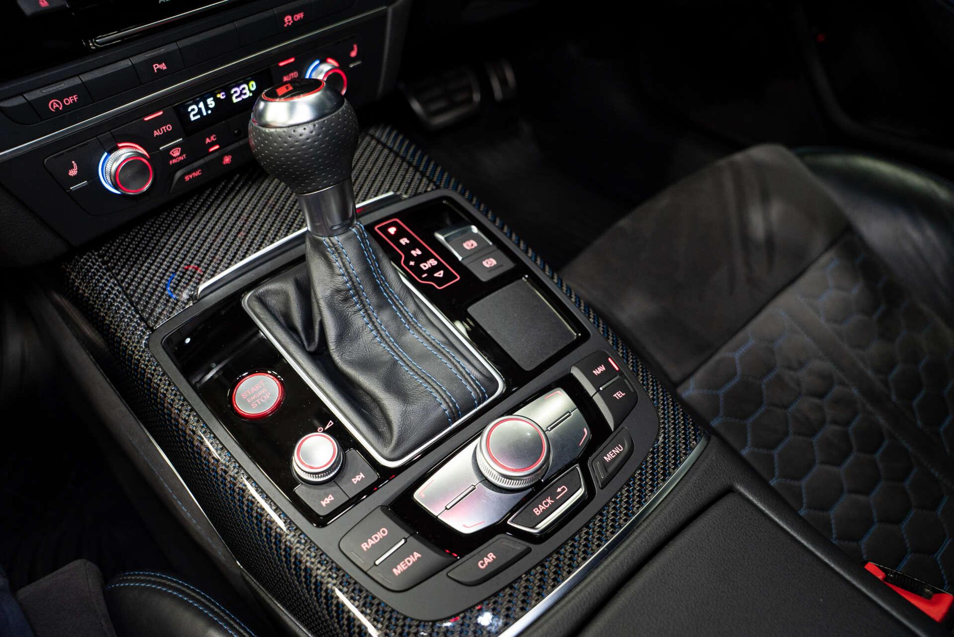 Audi RS6 Avant view 22