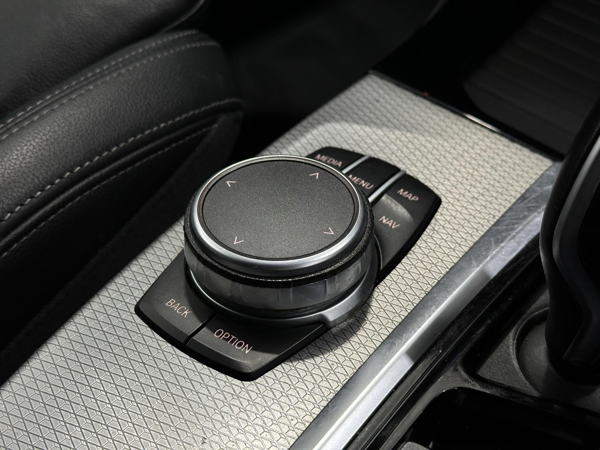 BMW X3 view 21