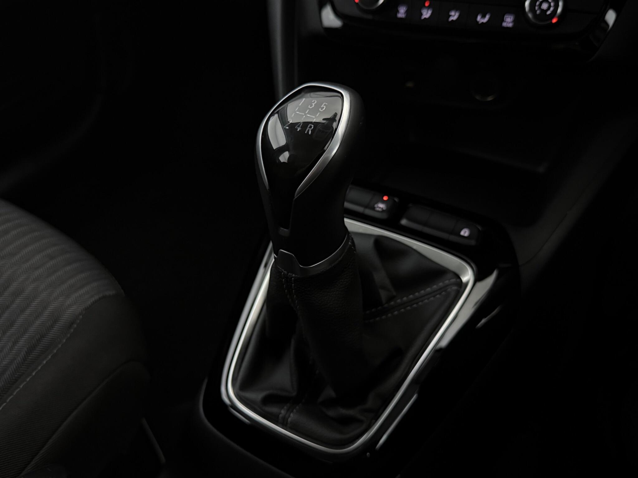 Vauxhall Corsa view 18