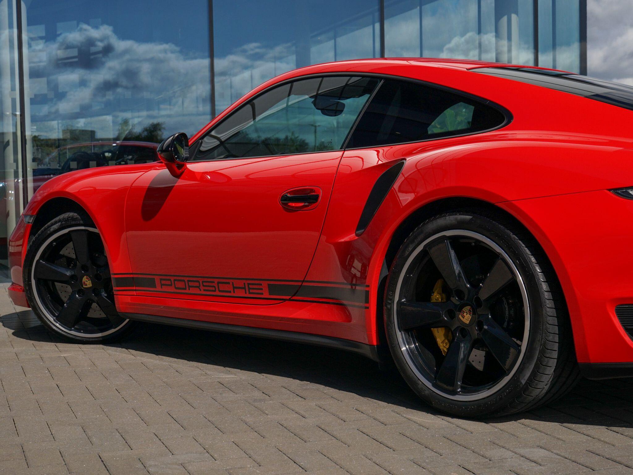 Porsche Cayman view 104