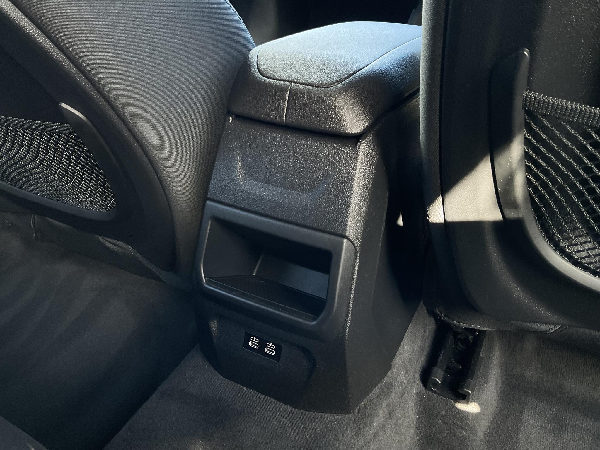 BMW 1 Series view 23