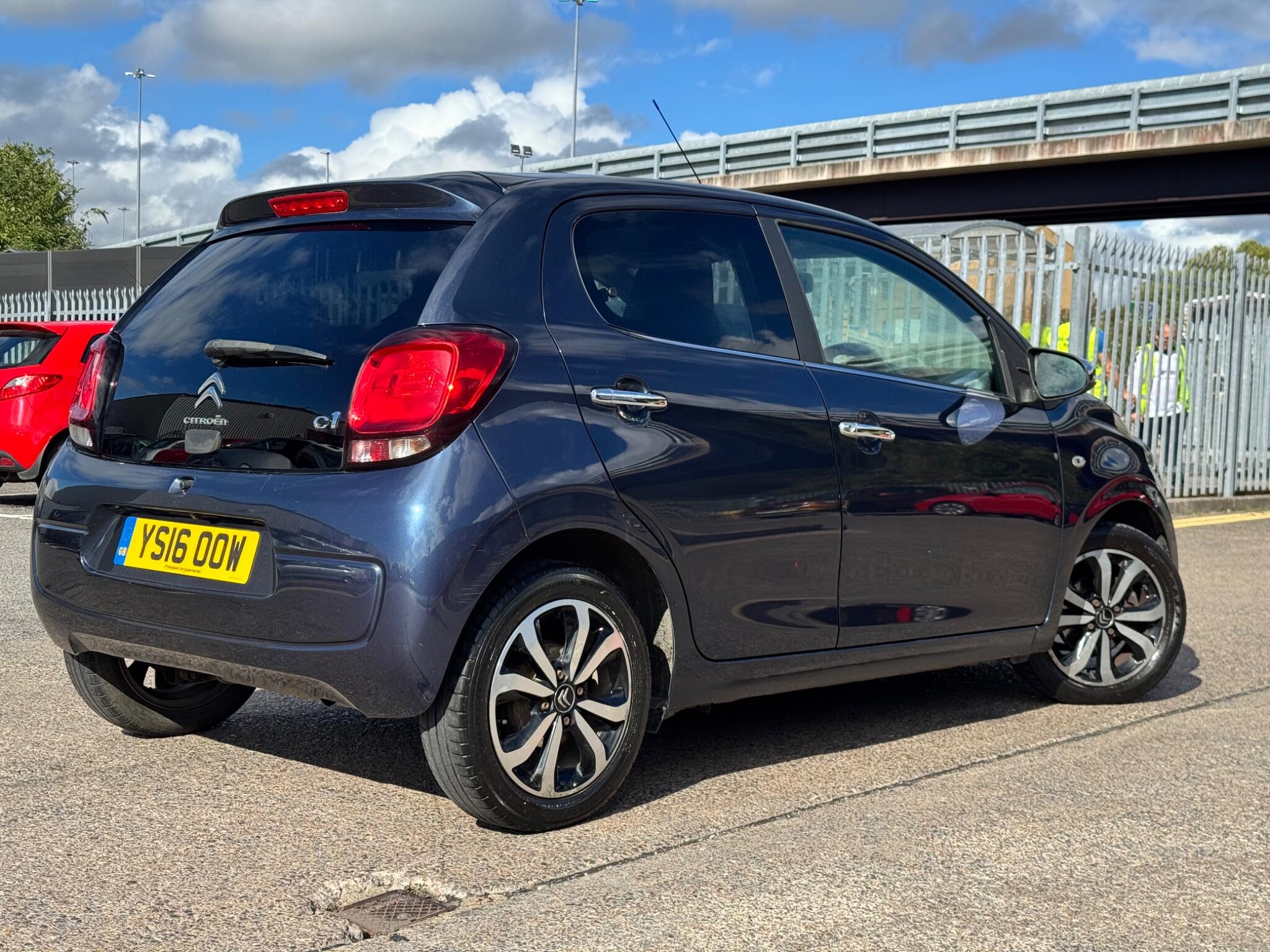 Citroen C1 view 16