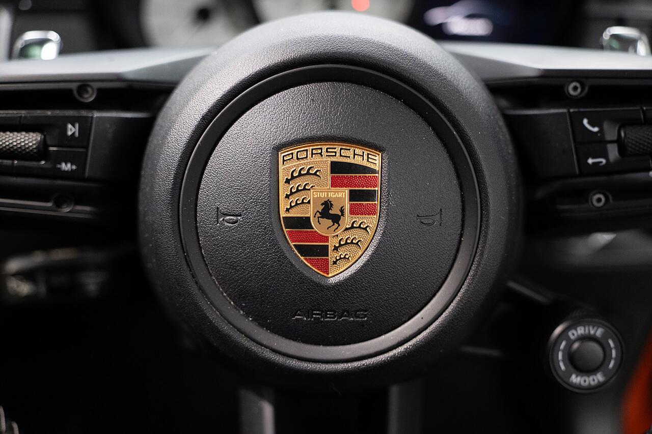 Porsche Macan view 9