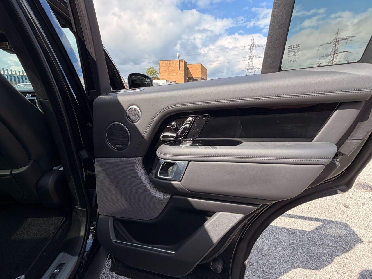 Land Rover Range Rover view 33