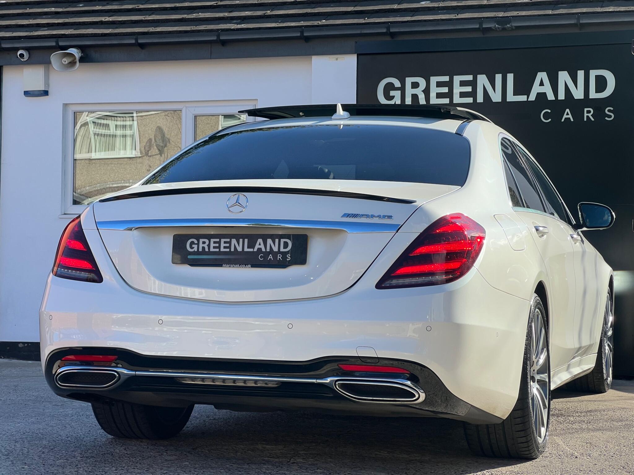 Mercedes-Benz S-Class view 31