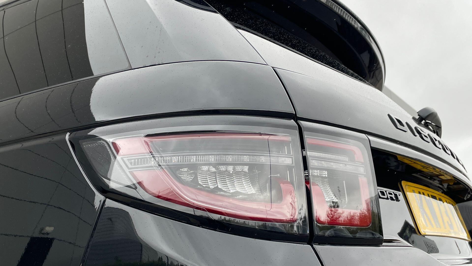 Land Rover Discovery Sport view 19