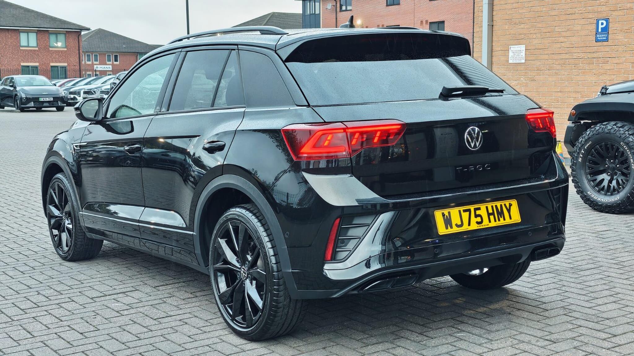 Volkswagen T-Roc view 8