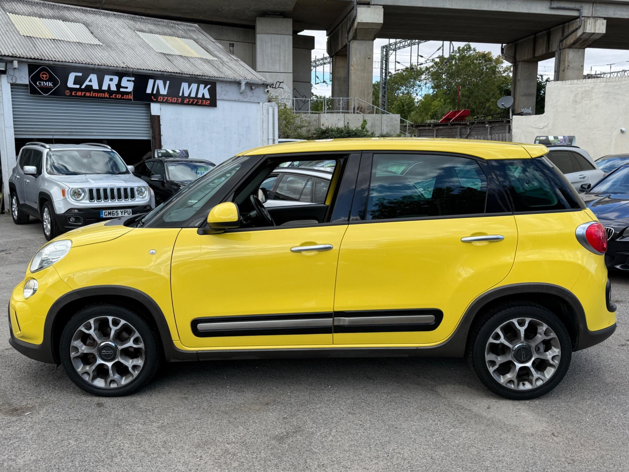 Fiat 500L - Image 10