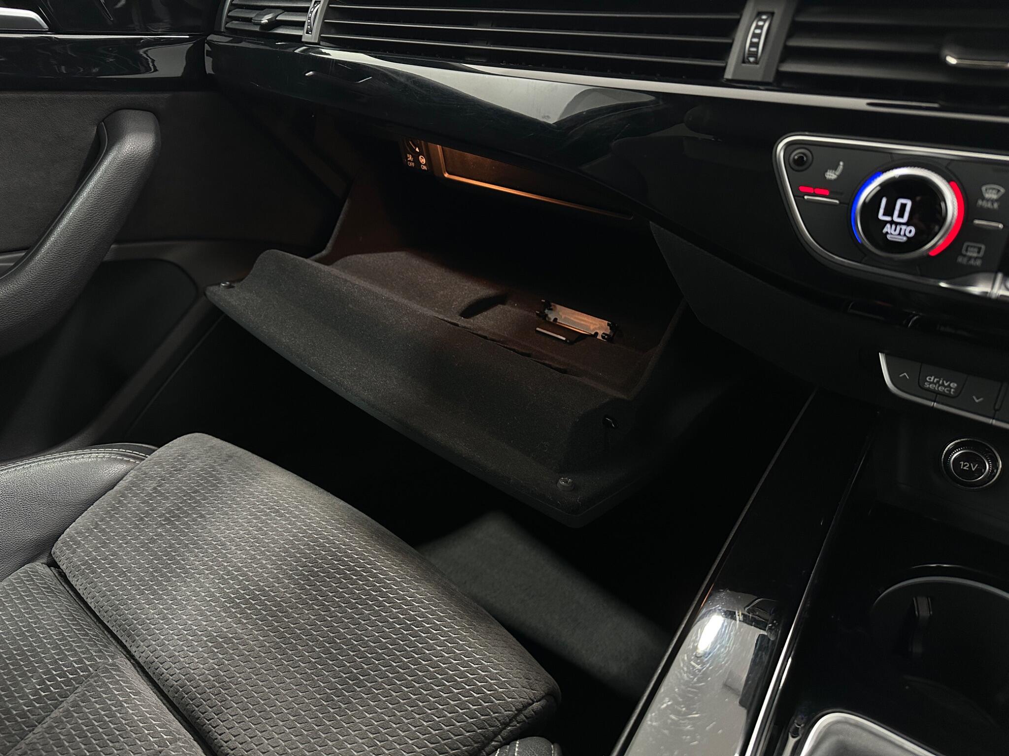 Audi A4 view 28