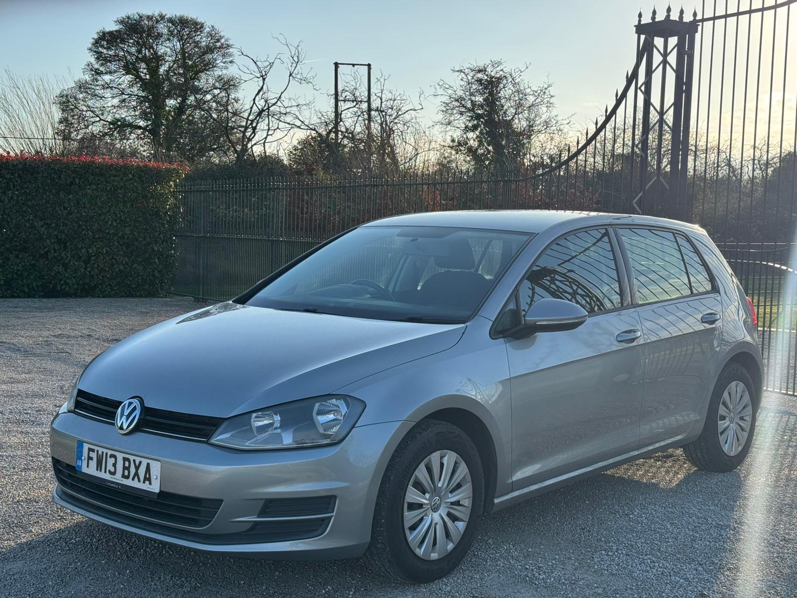 2013 Volkswagen Golf image 6
