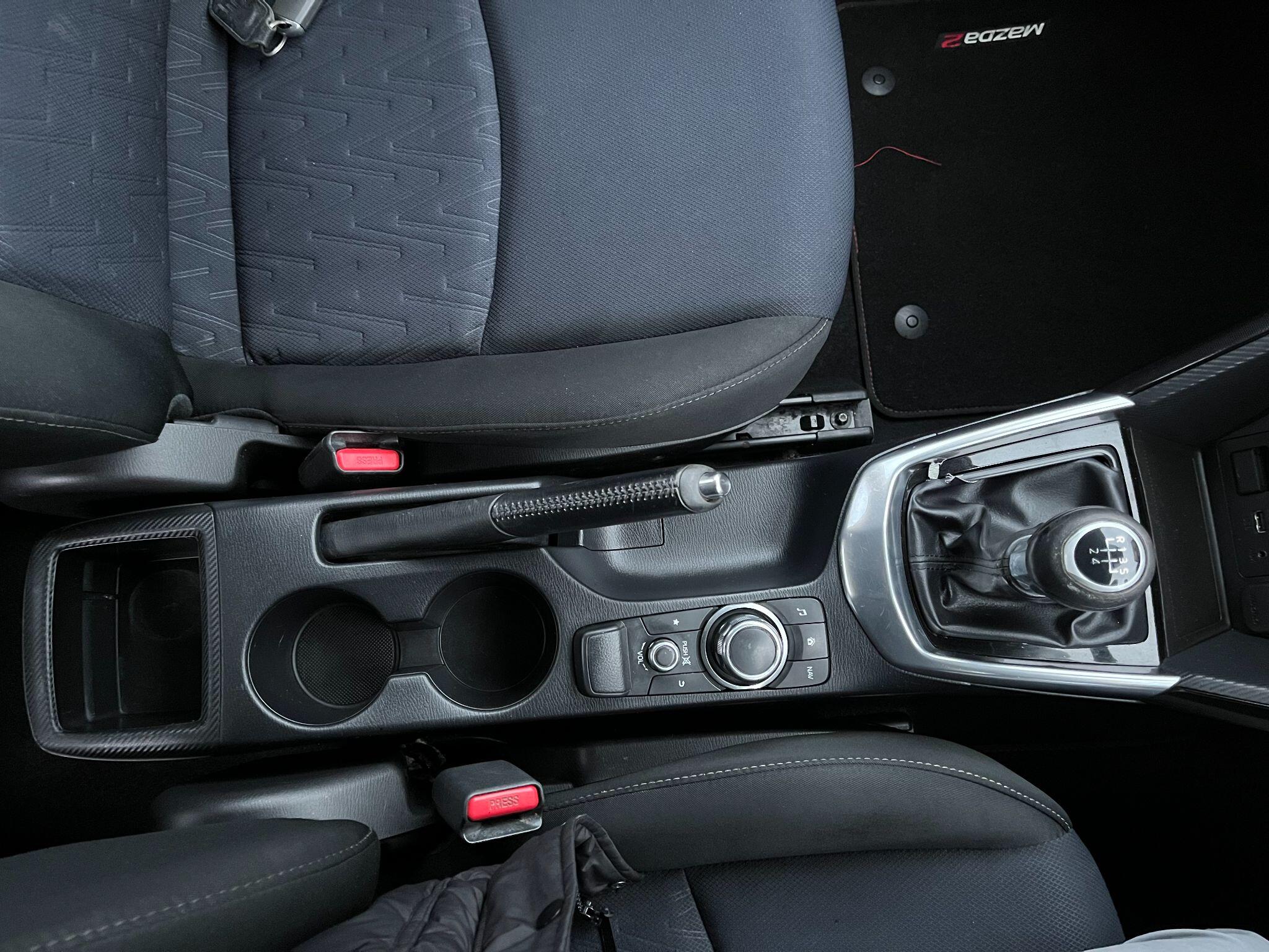 Mazda Skyactiv-G view 17