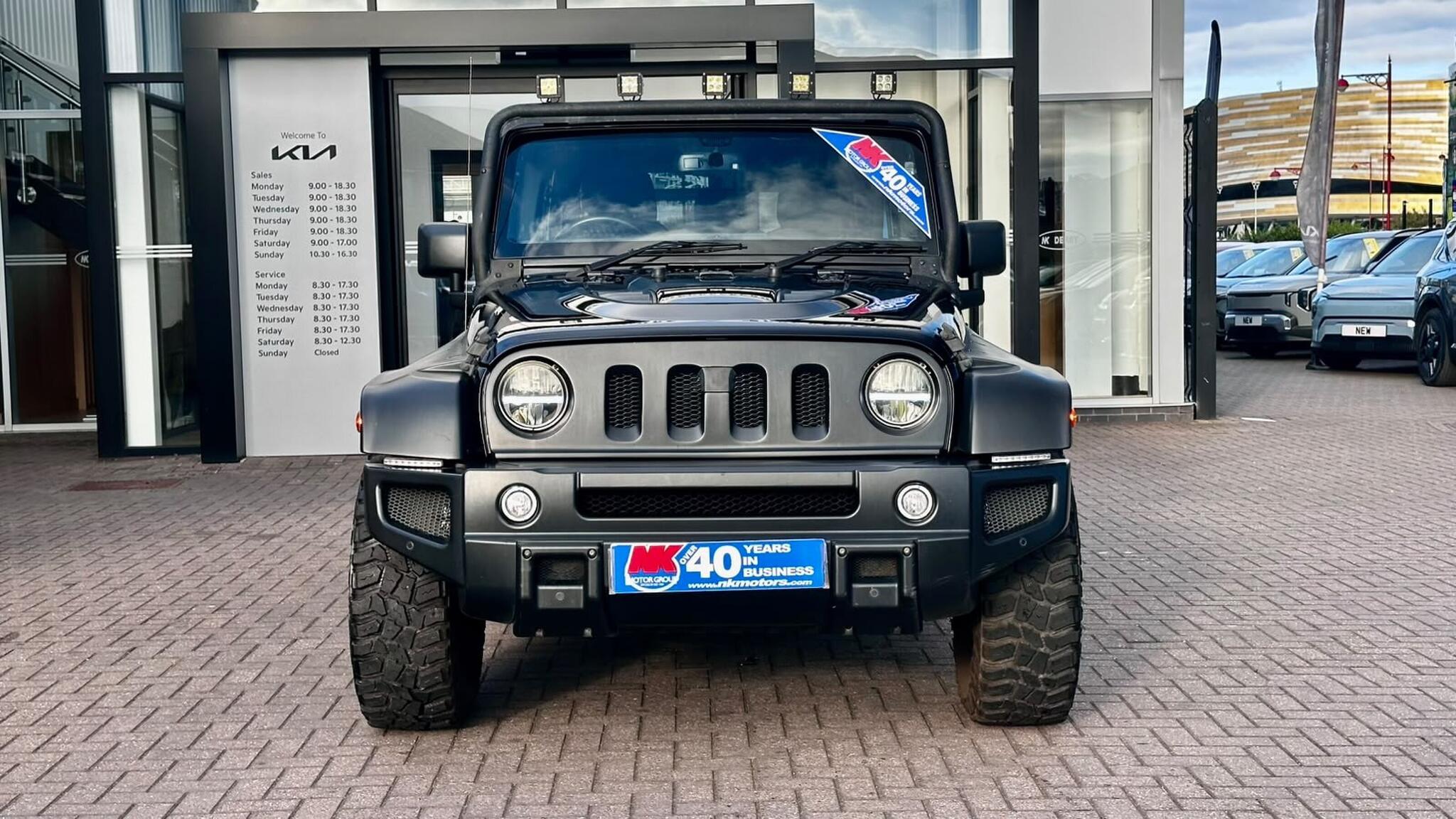 Jeep Wrangler view 11