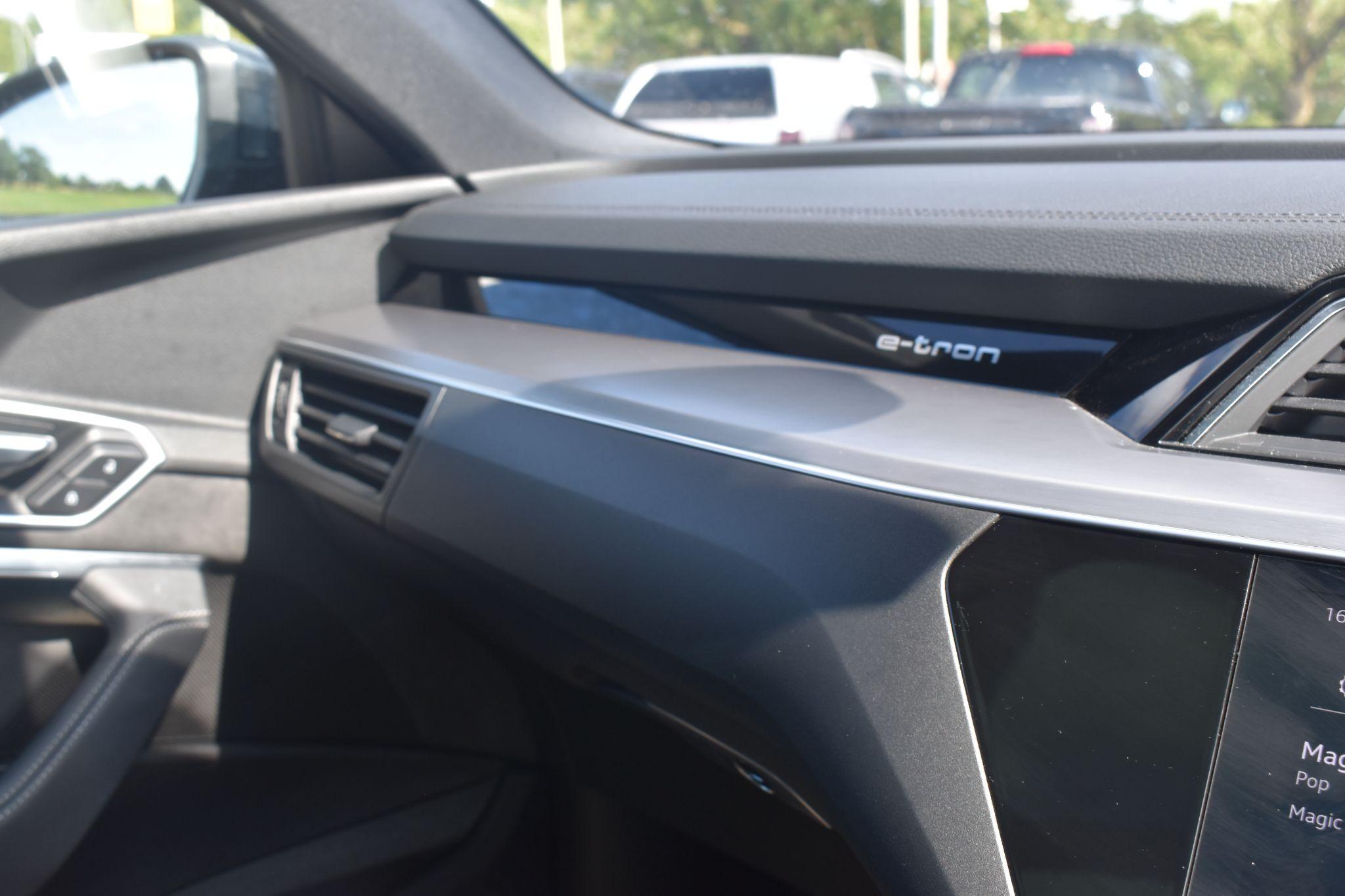 e-tron - 55 Launch Edition Sportback Auto quattro 5dr 95kWh - Image 26