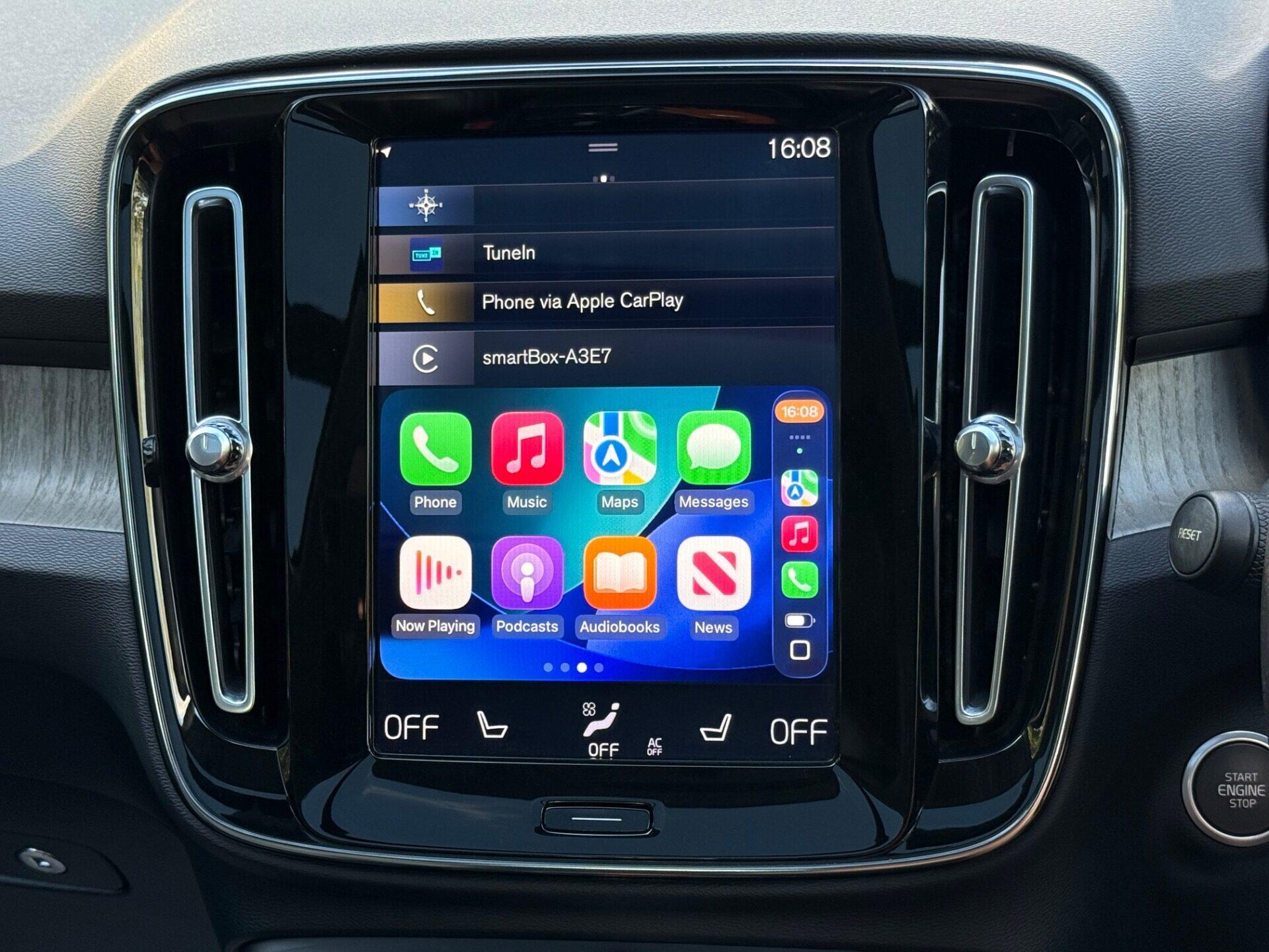 Volvo XC40 view 6