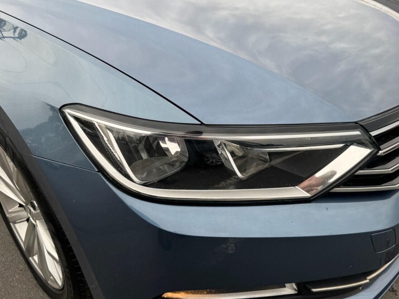 Volkswagen Passat view 35