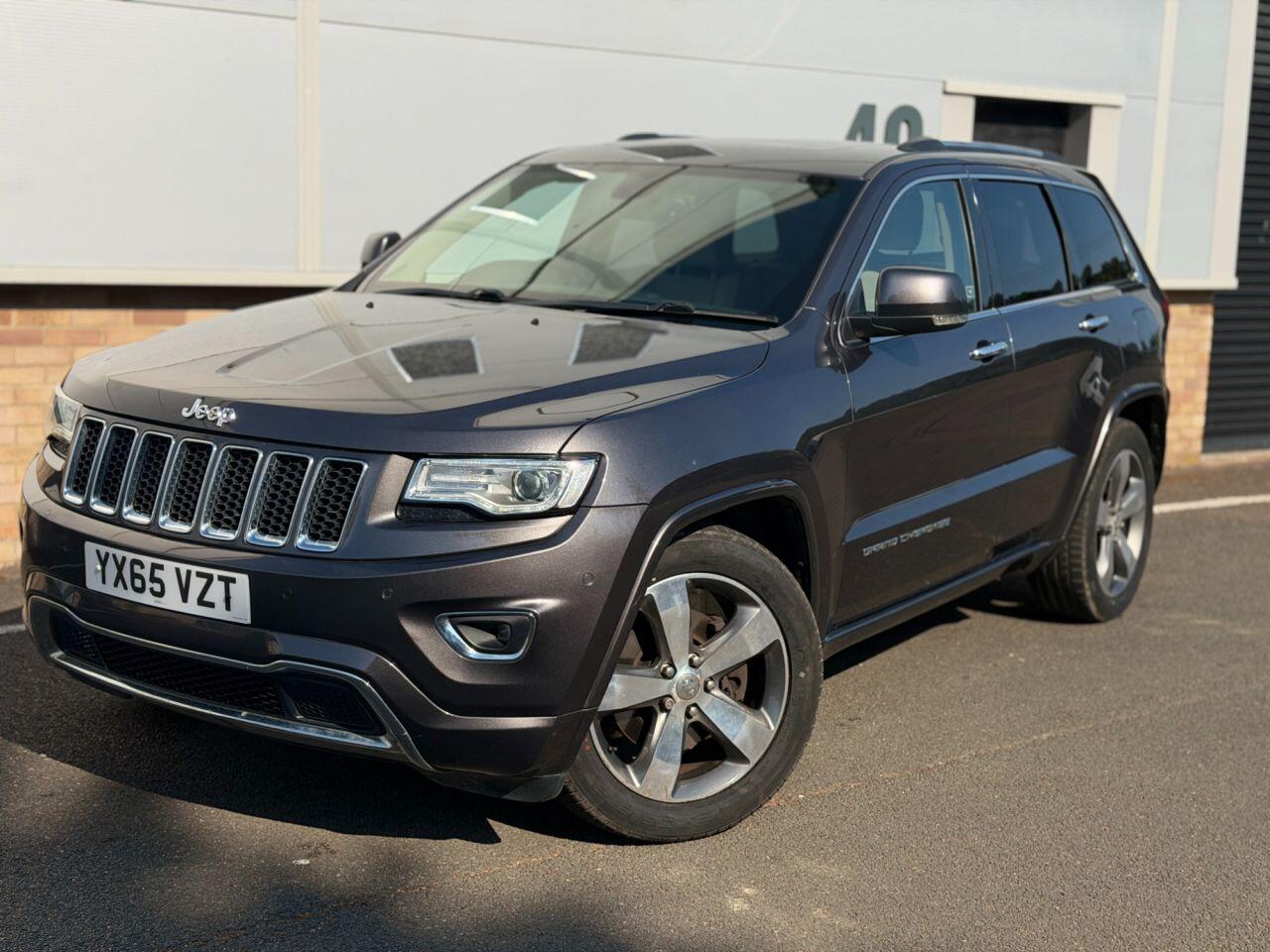 Jeep Grand Cherokee view 25