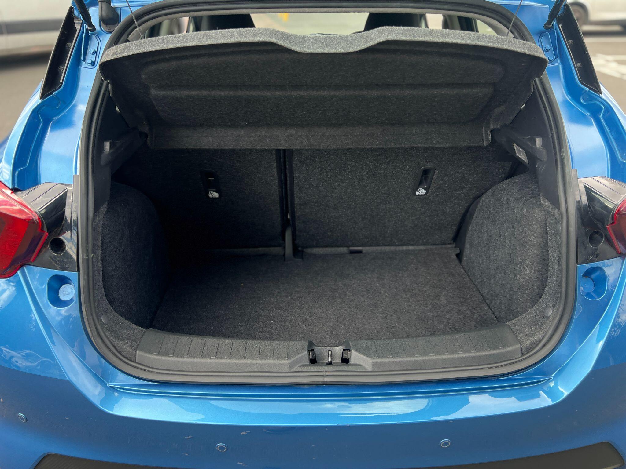 Nissan Micra view 25