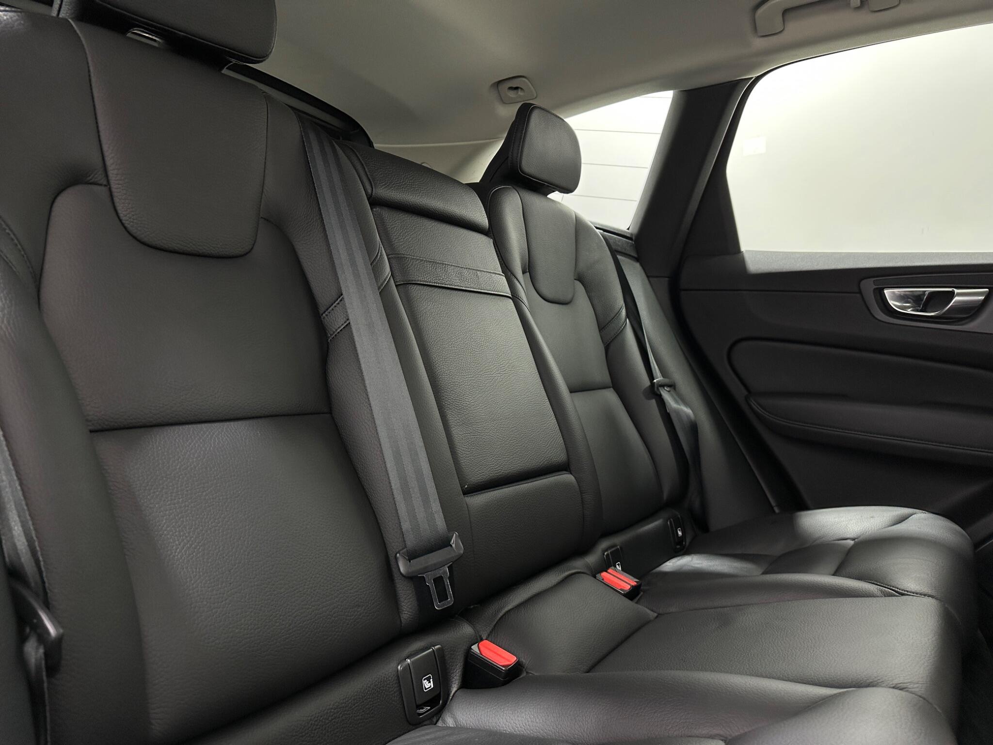Volvo XC60 view 42