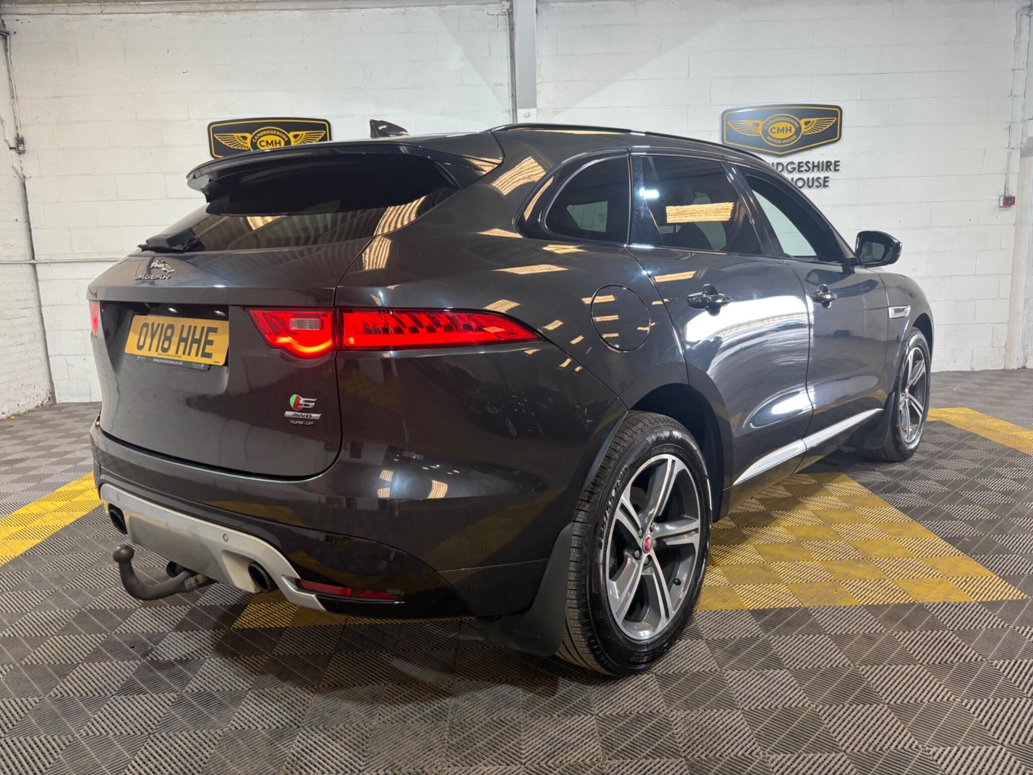 Jaguar F-Pace view 16