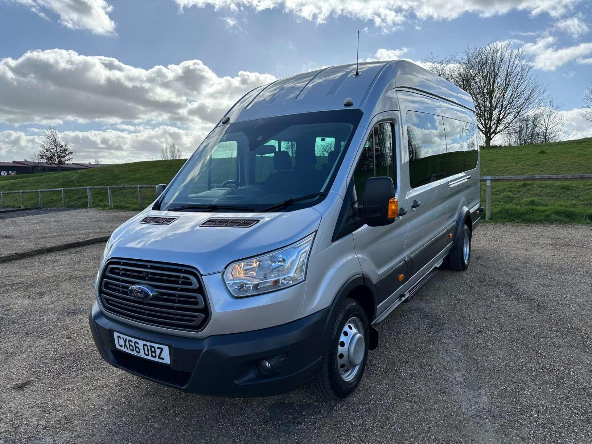 Ford Transit view 3