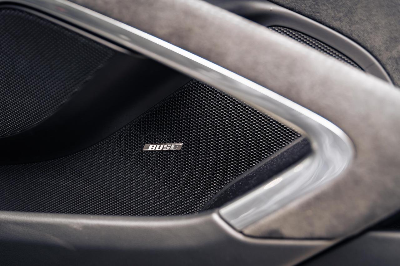 Porsche 911 view 18