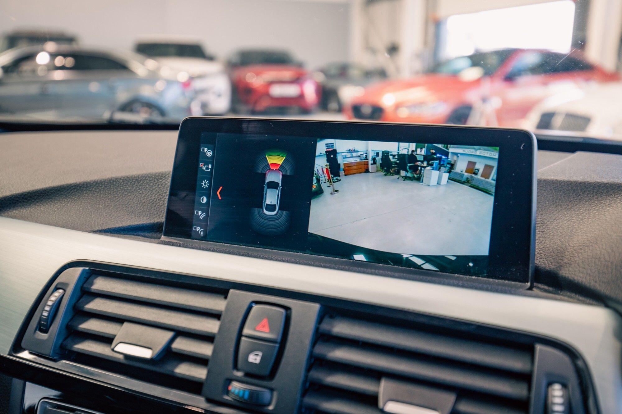 BMW 4 Series view 16