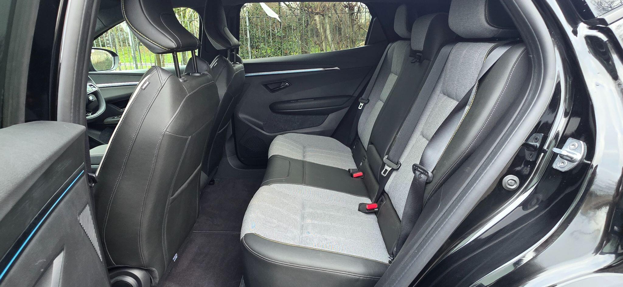 2025 Renault Scenic E-Tech long range 87kWh techno Auto 5dr (22kW Charger) • 186 miles image 24