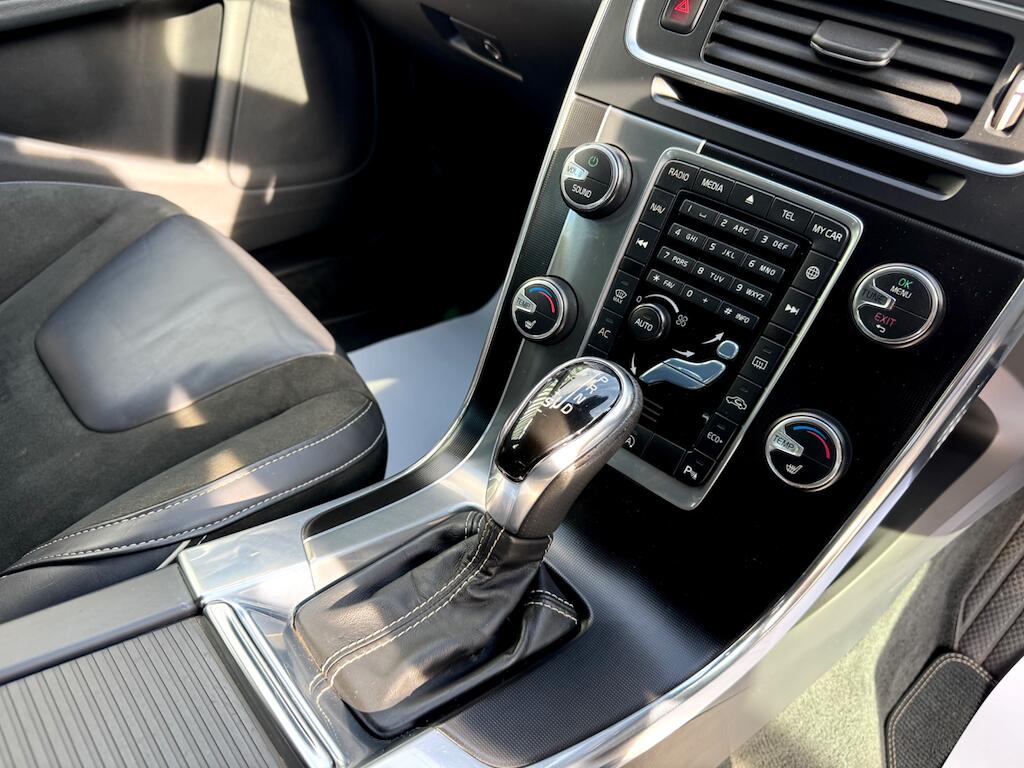 Volvo V60 view 17