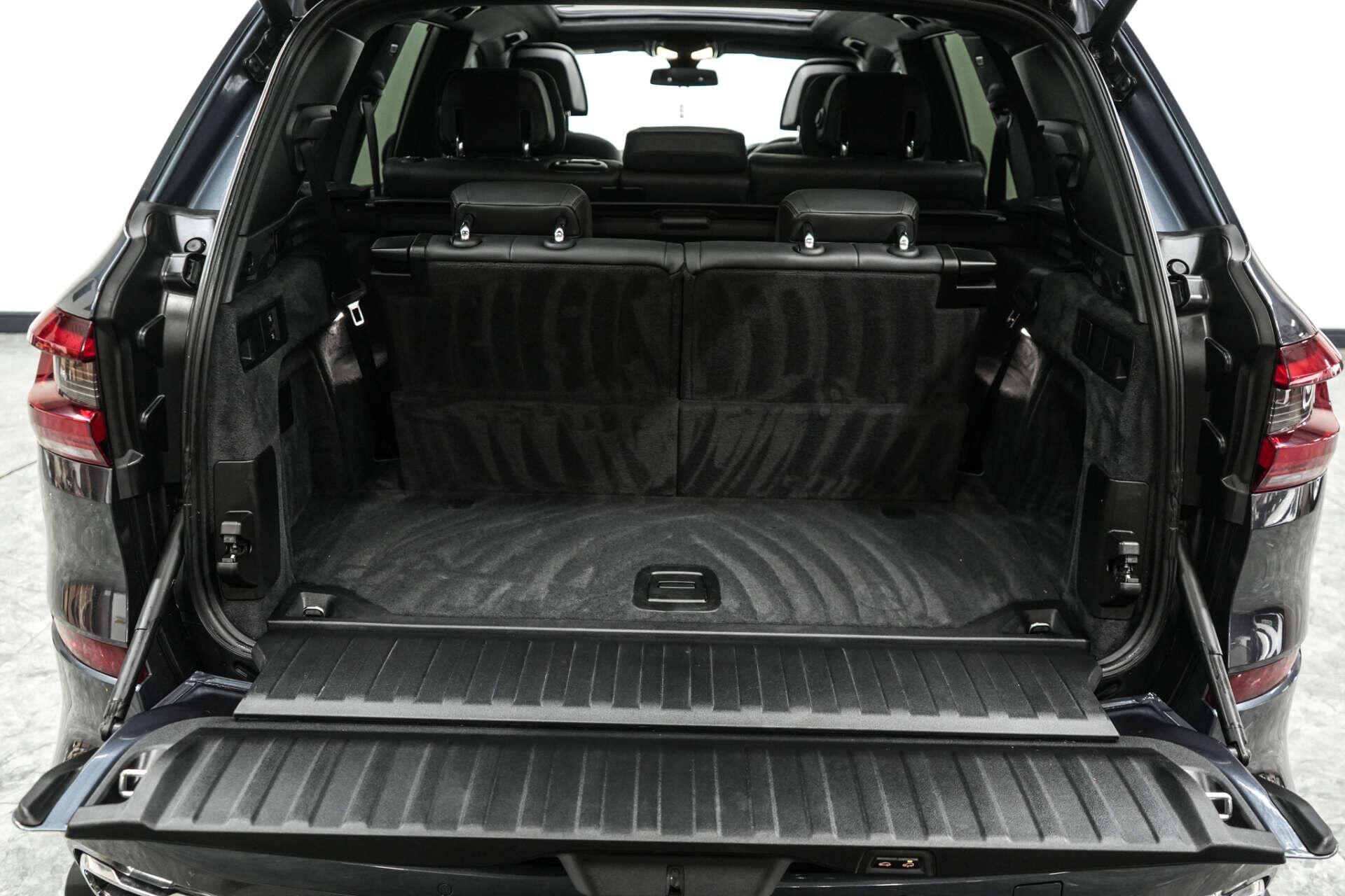 BMW X5 view 13