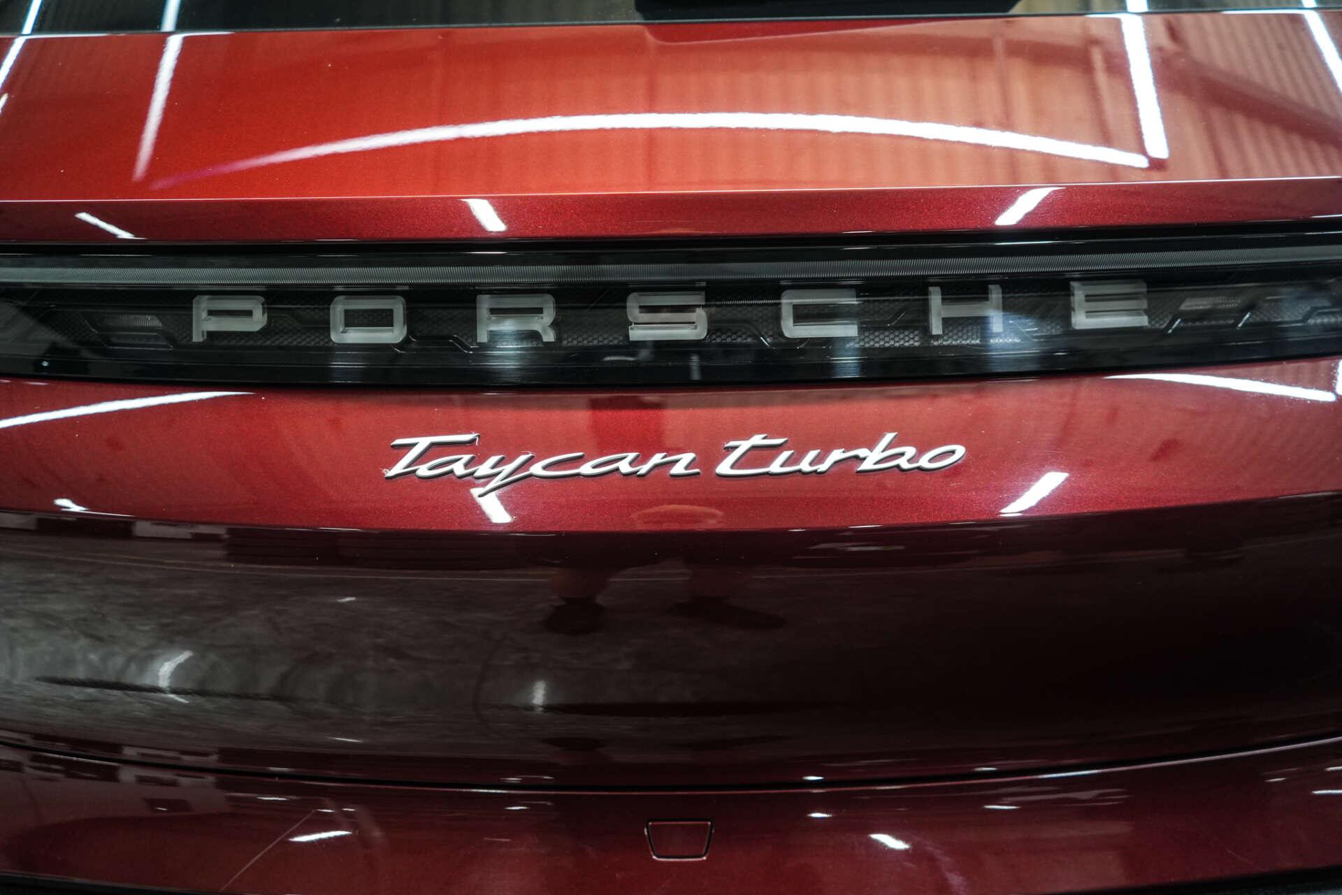 Porsche Taycan view 9