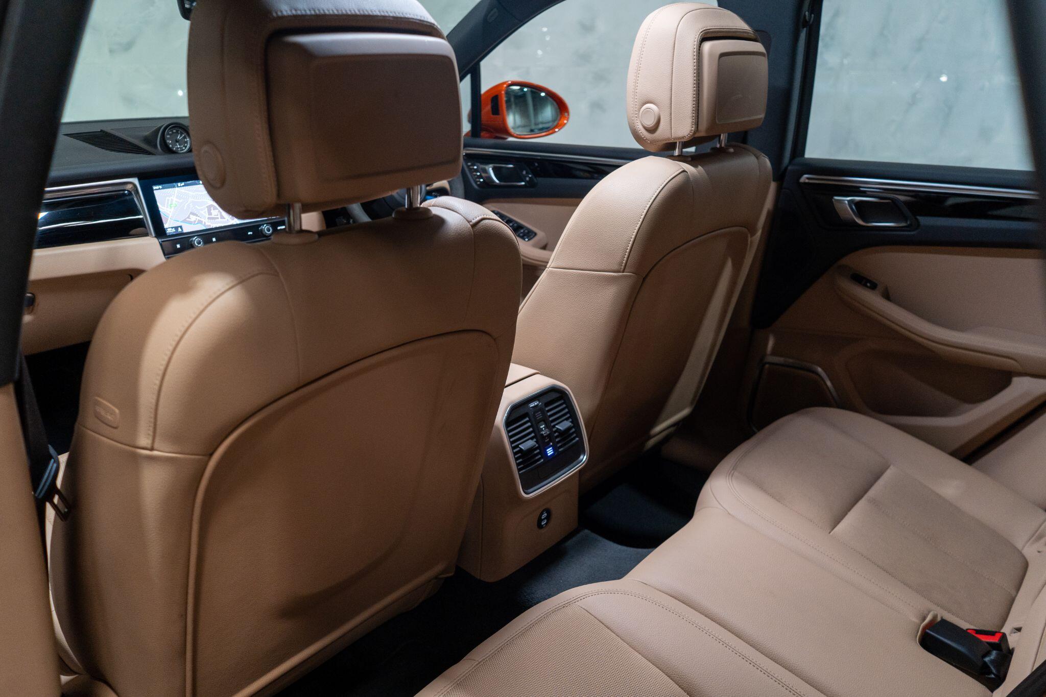 Porsche Macan view 18