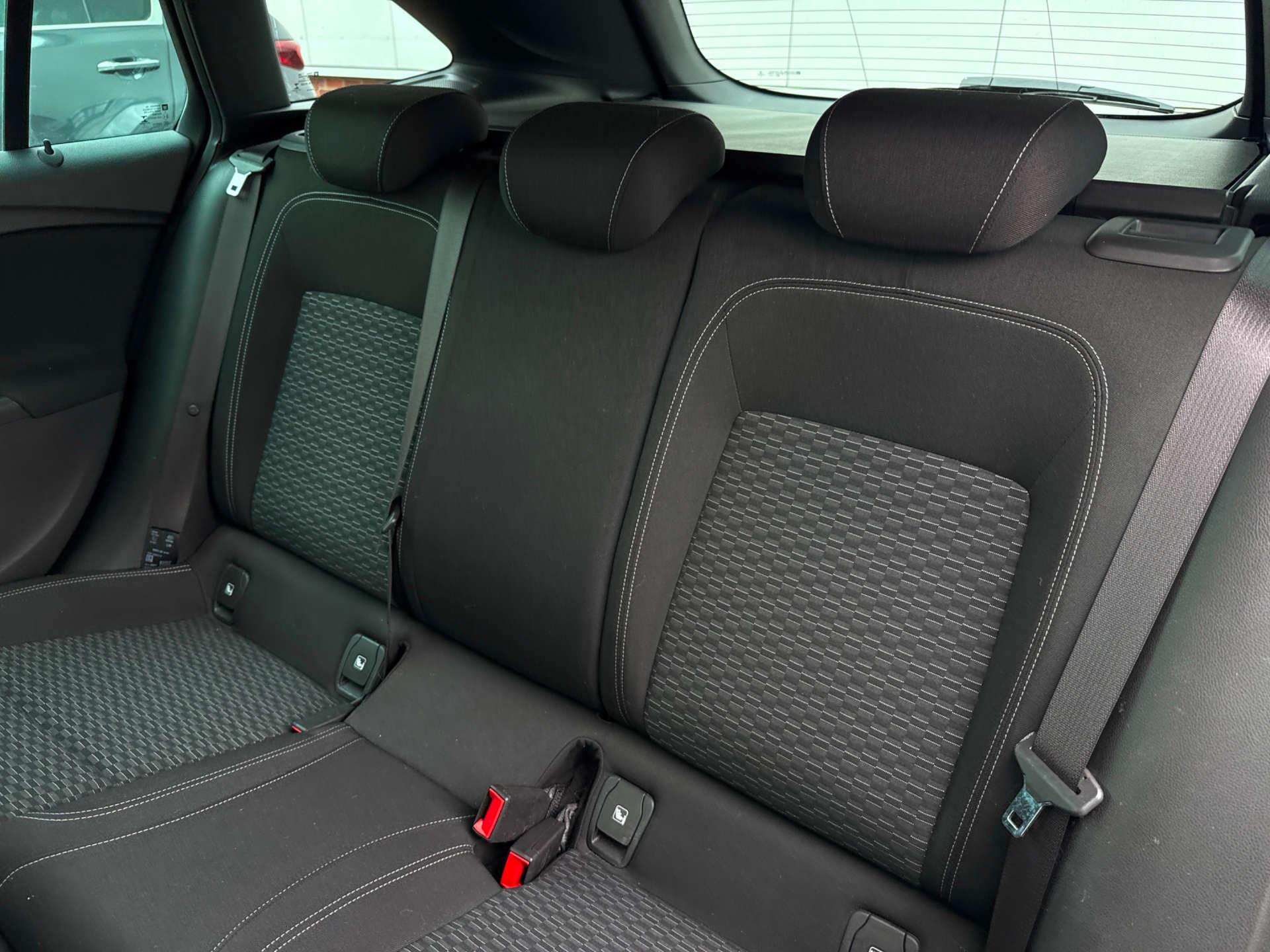 Vauxhall Astra view 43