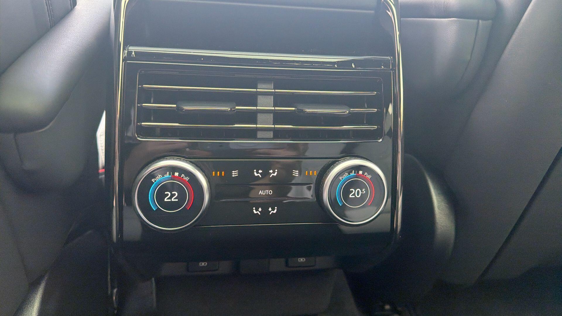 Land Rover Range Rover Sport view 26