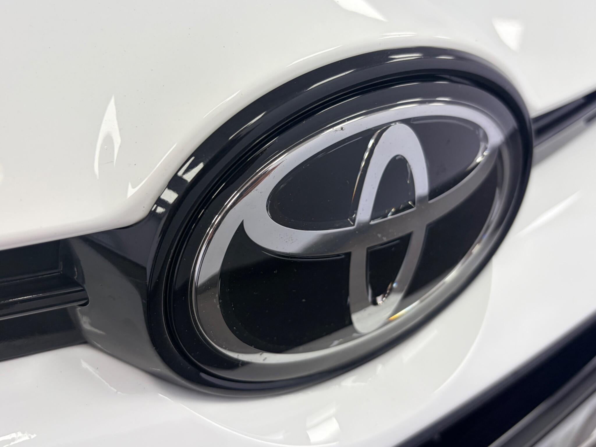 Toyota Yaris view 34