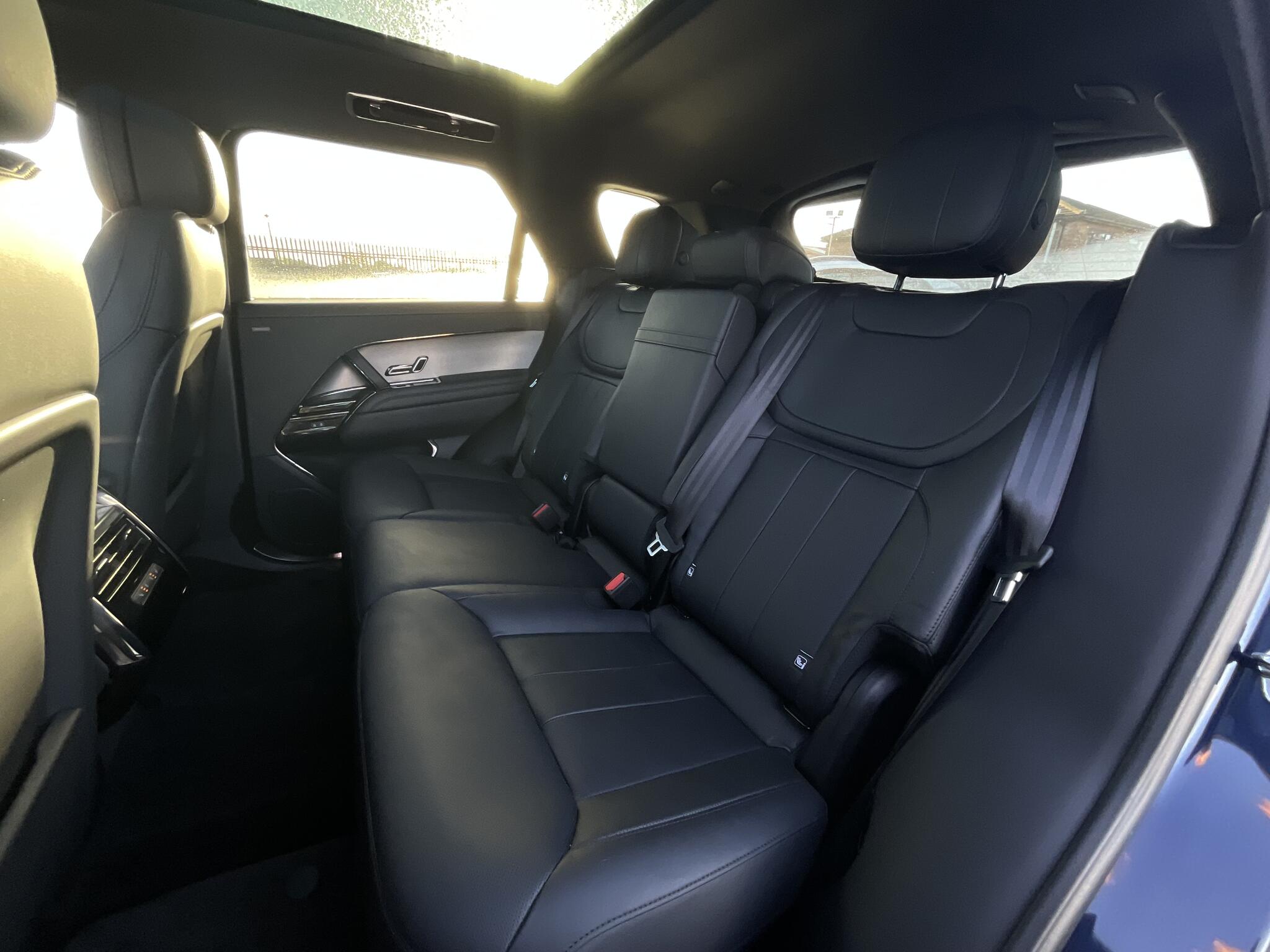 Land Rover Range Rover Sport view 12