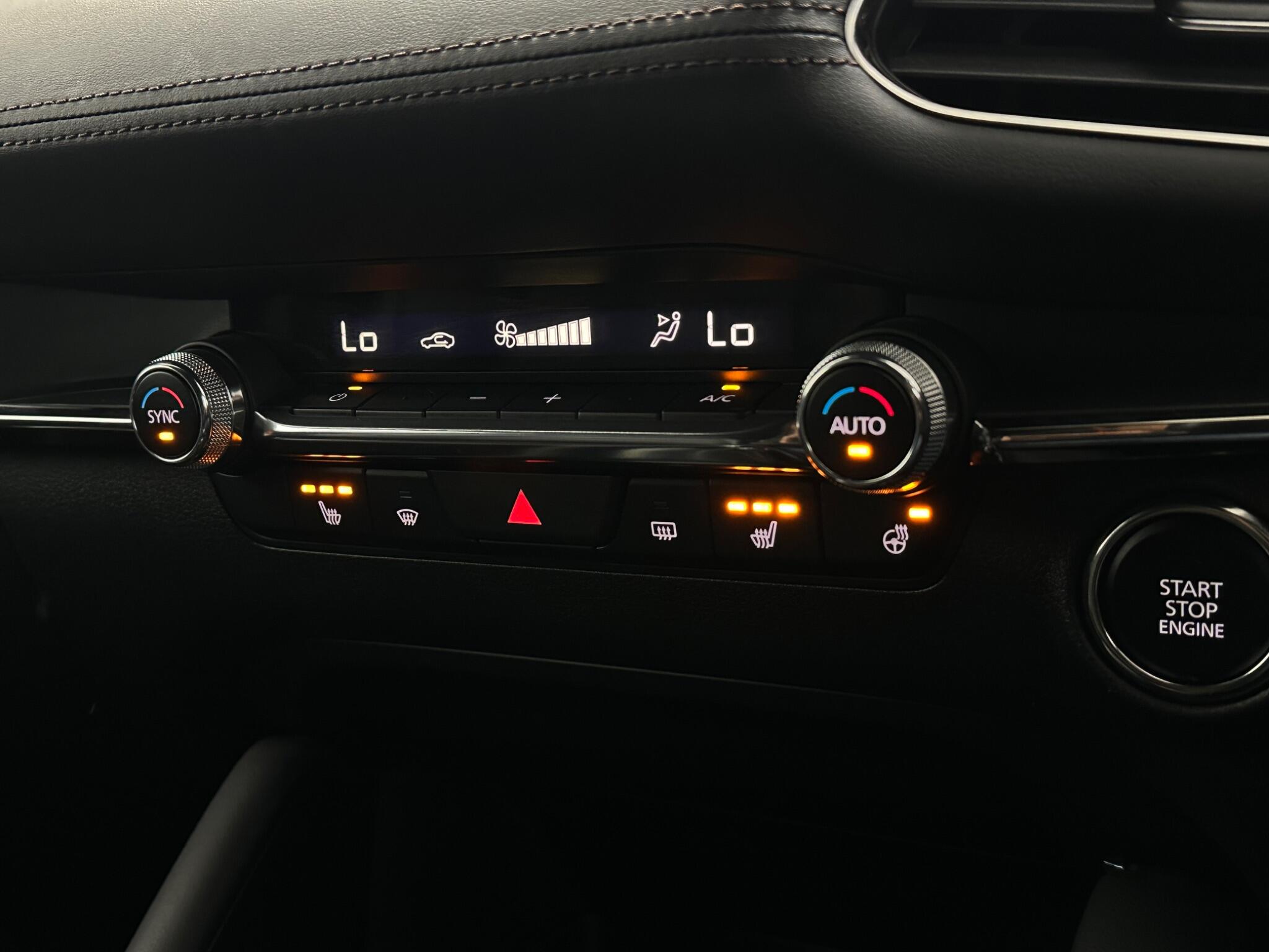 Mazda Mazda3 view 23