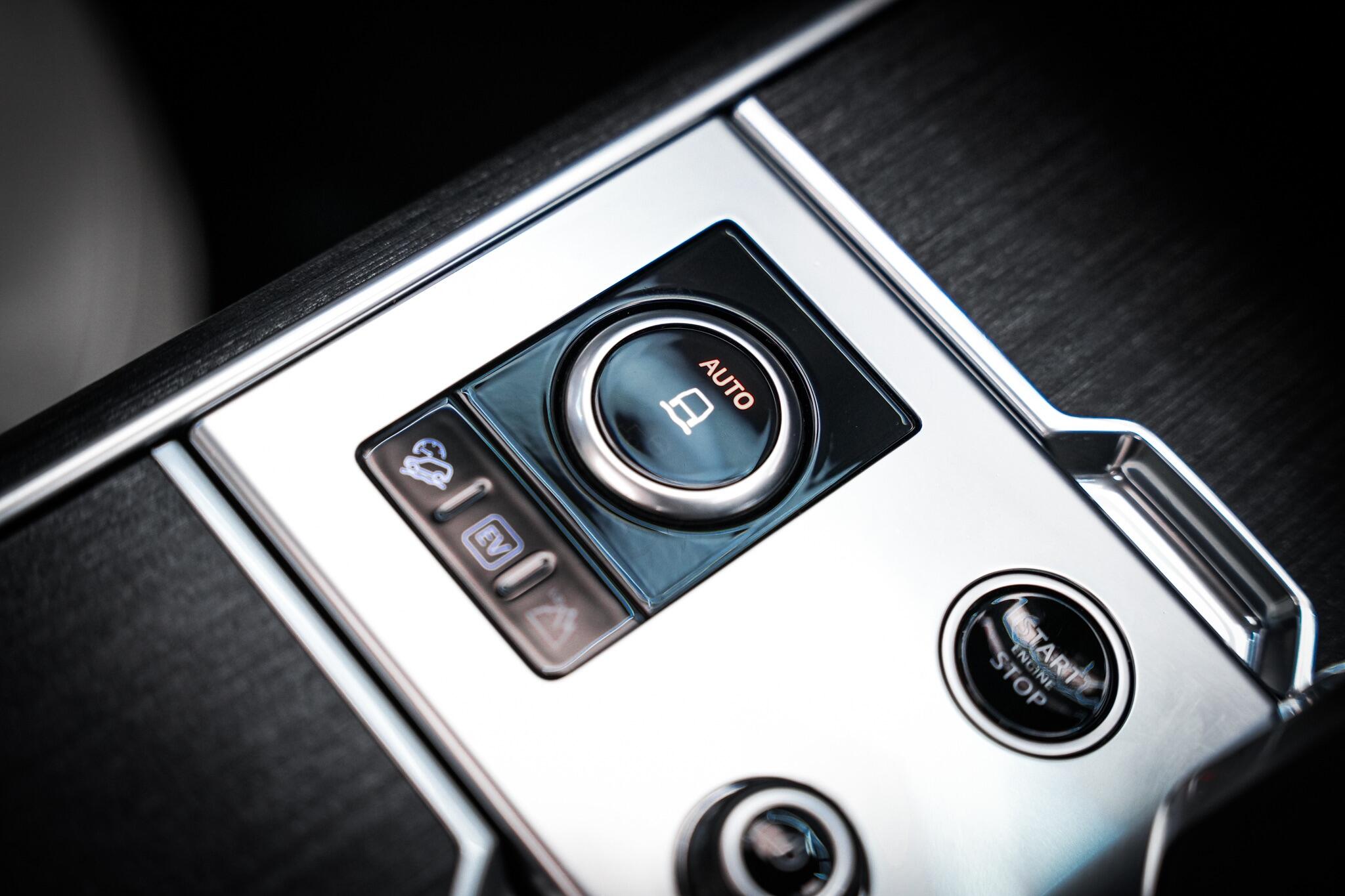 Land Rover Range Rover view 44
