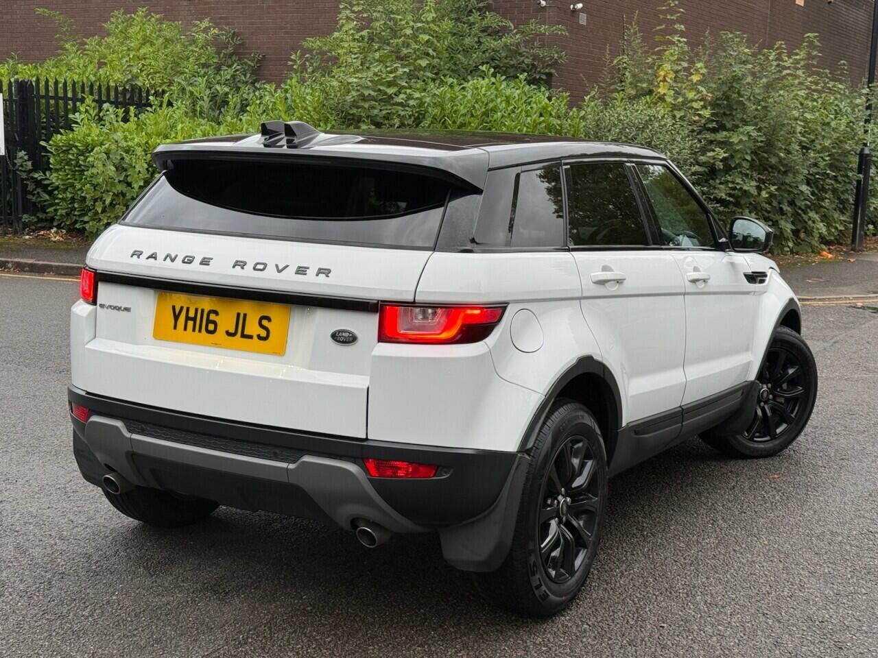 Land Rover Range Rover Evoque view 7