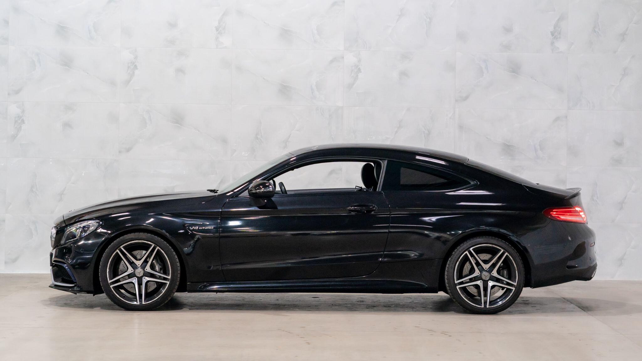 Mercedes-Benz C-Class view 4